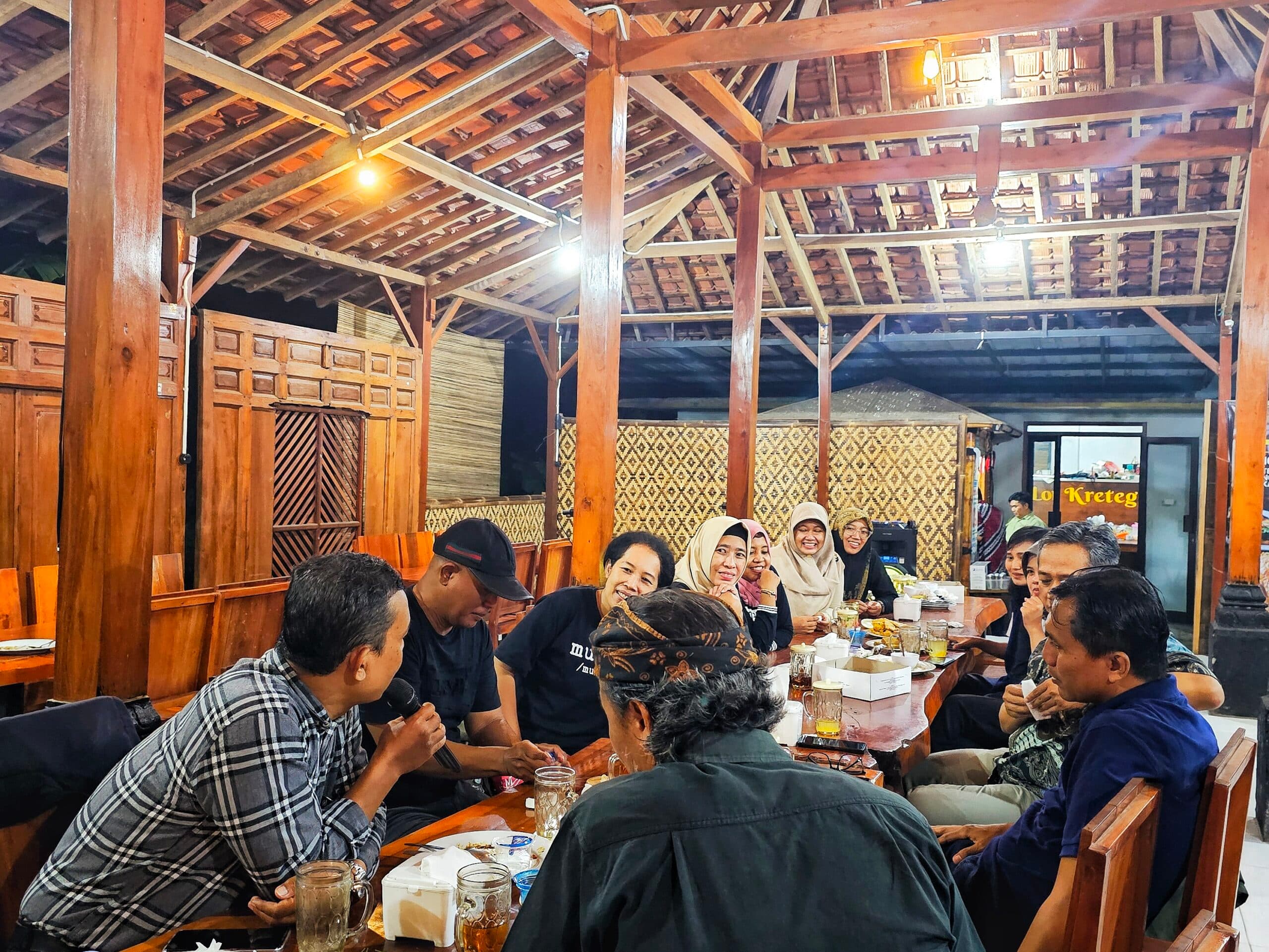 Buka Bersama Kasagama, Dari Kelelahan Akademis Sampai Usaha yang Dirintis