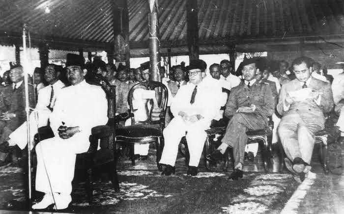 1 Desember 1956: Tanggalnya Dwitunggal